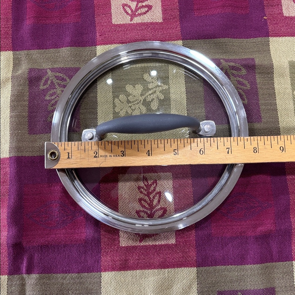The Pampered Chef Hard-Anodized TI Nonstick Saucepan 3qt with lid - Picture 7 of 7